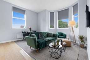Modern Apartment Free Parking Double Bed Suite 5